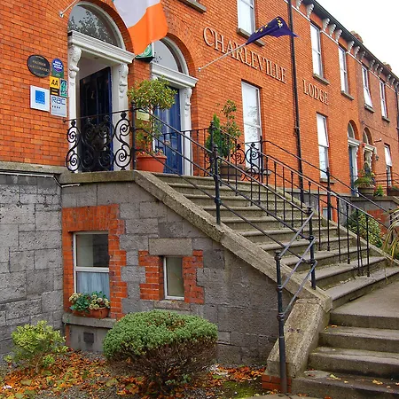 Hotell Charleville 3*