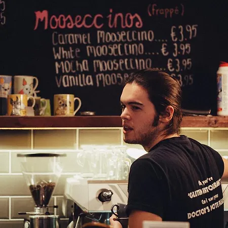 Hotell Charleville 3*