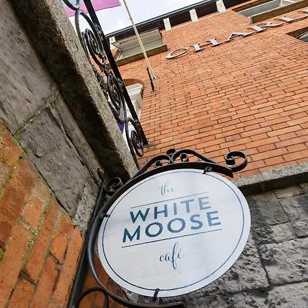 호텔 Charleville 3*