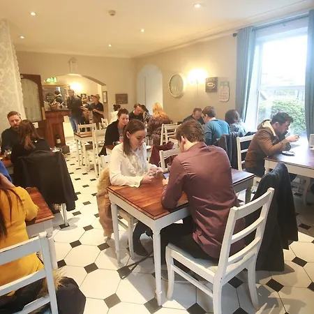 Charleville Hotell 3*