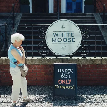 호텔 Charleville 3*