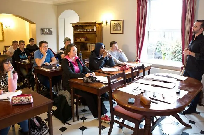 Hotel Charleville 3*