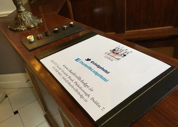 ホテル Charleville