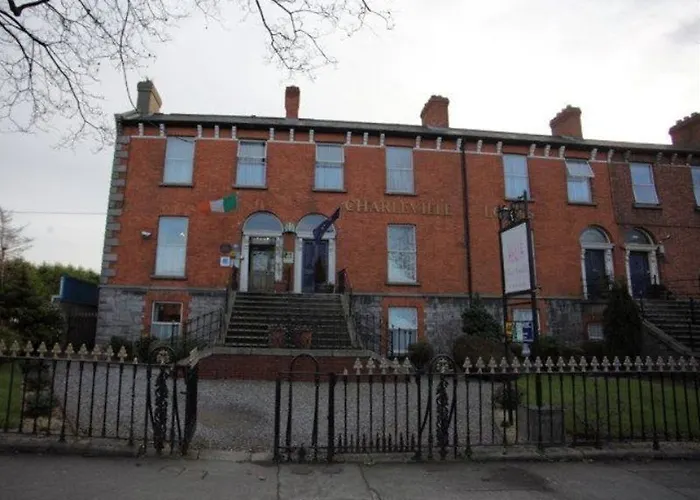 Hotel Charleville
