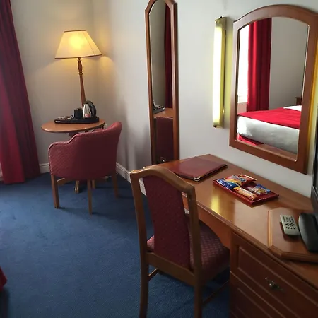 Charleville Szálloda 3*