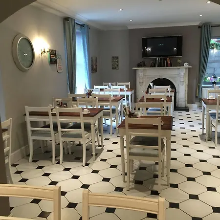 纱勒维尔小屋酒店 酒店